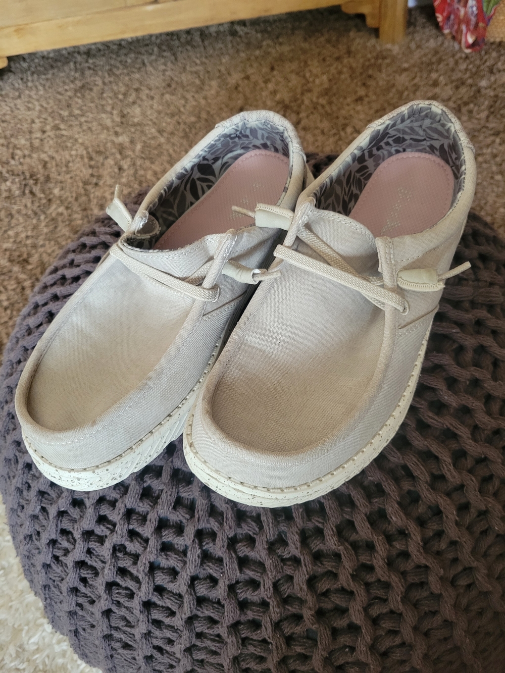 Eddie Bauer Women's Sz 7 Neutral Tan Beige Lightweight Sneakers